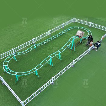 ĐƯỜNG TRƯỢT XE LƯỢN SÓNG NGOÀI TRỜI