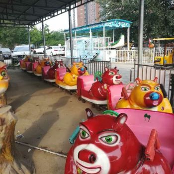 XE lửa điện 8 con gấu 